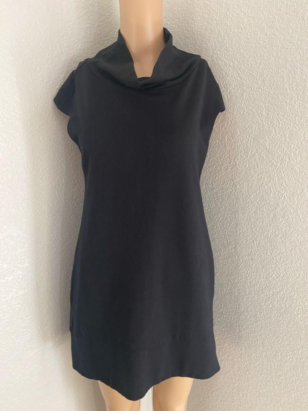 Express Black Mock-Neck Cap-Sleeve Mini Dress SZ Sm